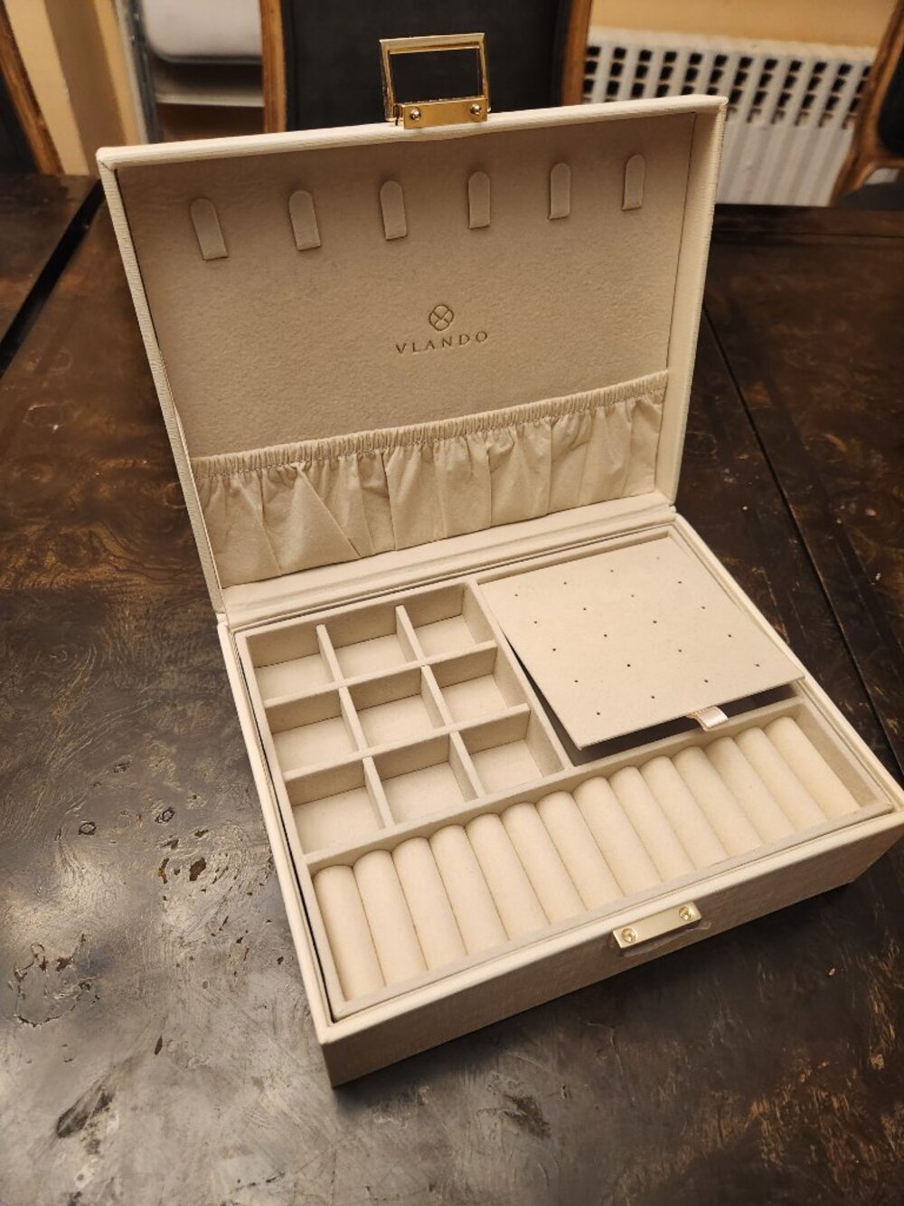 Vlando 7x9x3 1/4 jeweley box organizer NWOT - Picture 2 of 6